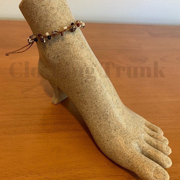 Mini Sea Shell Macrame Anklet – Light Brown Adjustable Beach Boho Jewelry - Picture 5 of 7